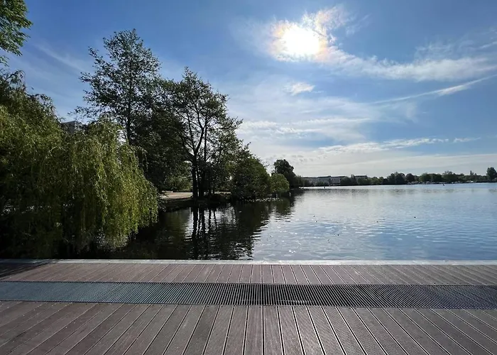 아파트 Modern Studio In With Garden Near Sea *