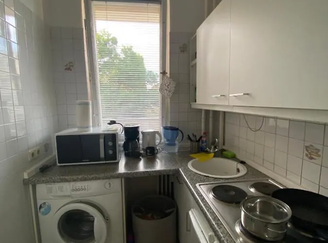 Modern Studio In With Garden Near Sea 아파트 *