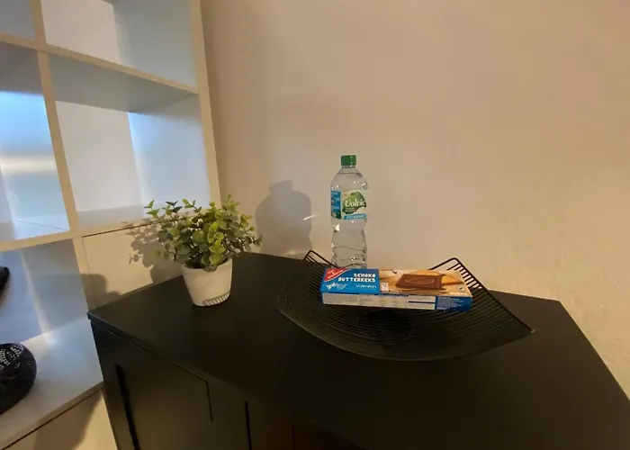 아파트 Modern Studio In With Garden Near Sea